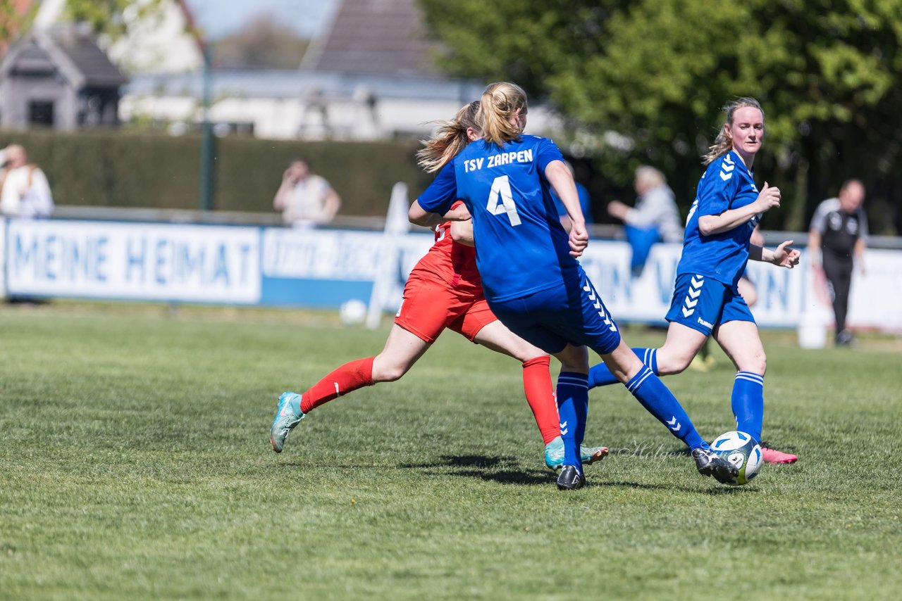 Bild 306 - F TSV Zarpen - Holstein Kiel II : Ergebnis: 2:6